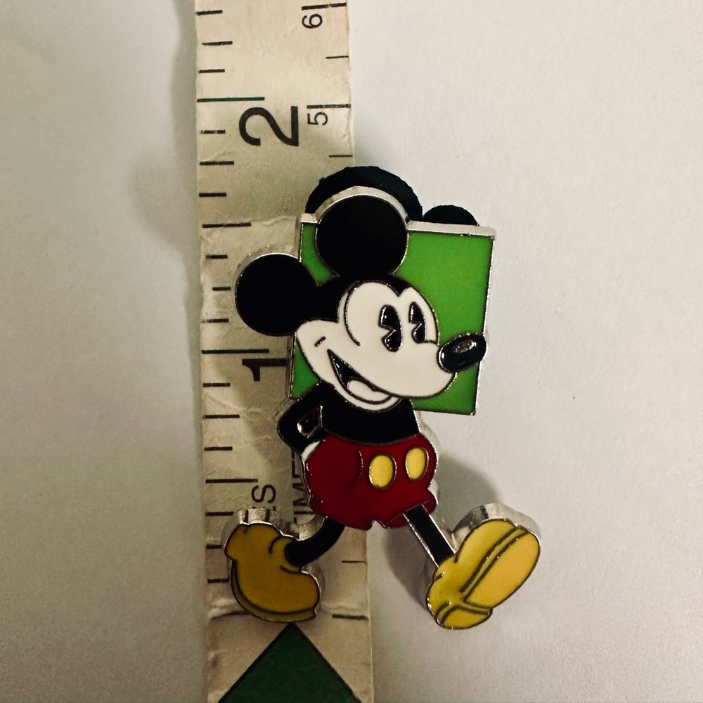 Disney Collectible Pin  Oh Mickey! - Mickey Walking Only -  #75879 - 2010